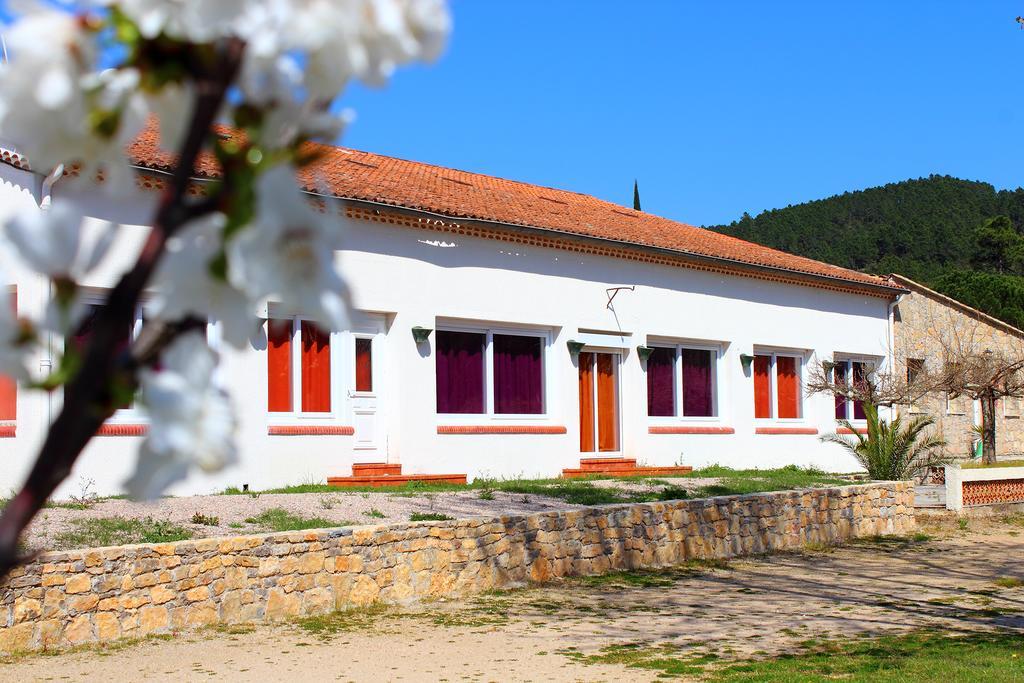 Hotel Le Couloubrier Le Muy Esterno foto